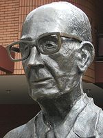 Carlos Drummond de Andrade Quotes