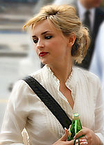 Rachael Leigh Cook Quotes